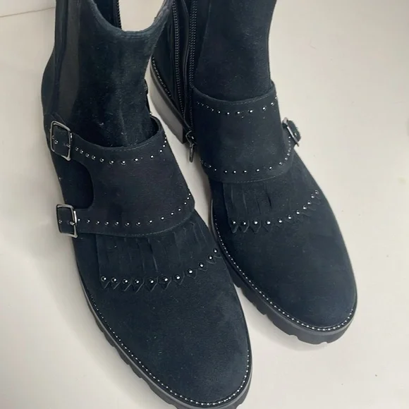 Vaneli M black suede leather kiltie ankle boot with silver toned studs, size 8N - Picture 2 of 11